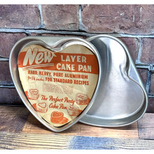 Vintage Set of 2 Aluminum Heart Shape Layer Cake Pans